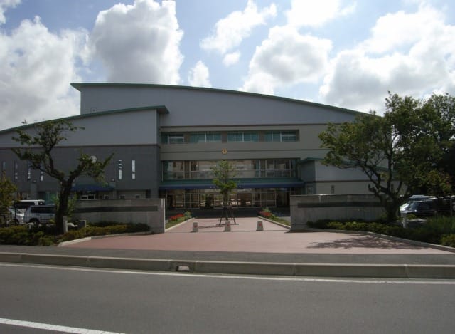 塩尻西小学校:約650m